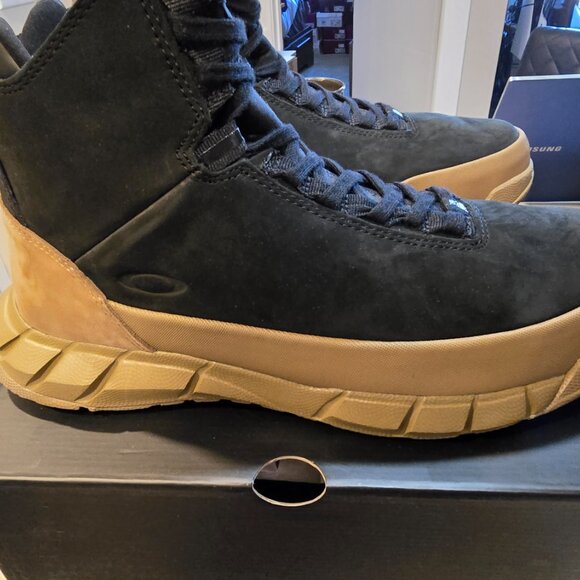 MENS OAKLEY COYOTE MID ZIP BOOT Black / Tan FOF100348-9RE Men's Size 12 NEW - Picture 5 of 13